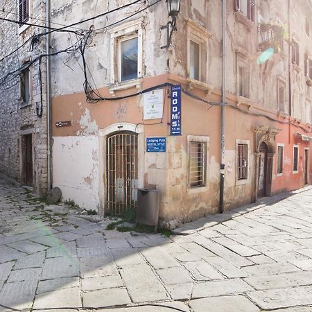 Kandlers Street Apartment Pula Exterior photo